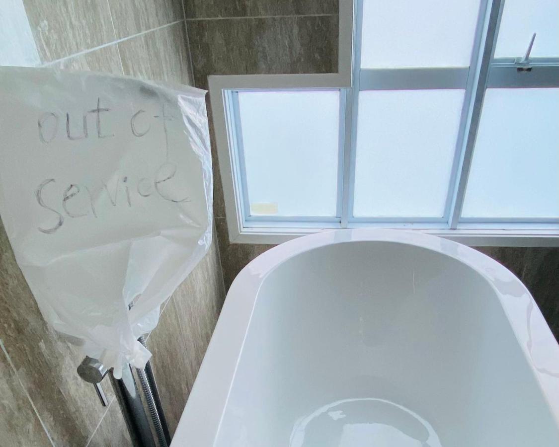 Queenroomsharedbathroom2Aldult-204 (Adults Only) Auckland Exteriör bild